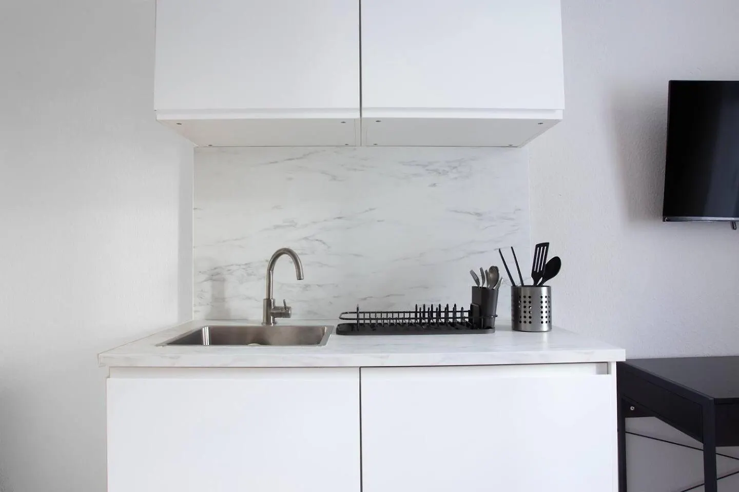 Ground Floor Studio 10 In Pberg Berlín Apartmán